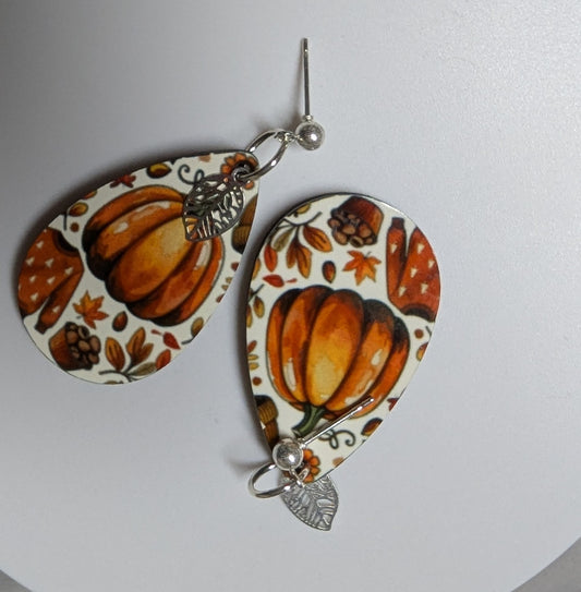 🎃 Cozy Pumpkin Teardrop Earrings – Sweater Weather Edition