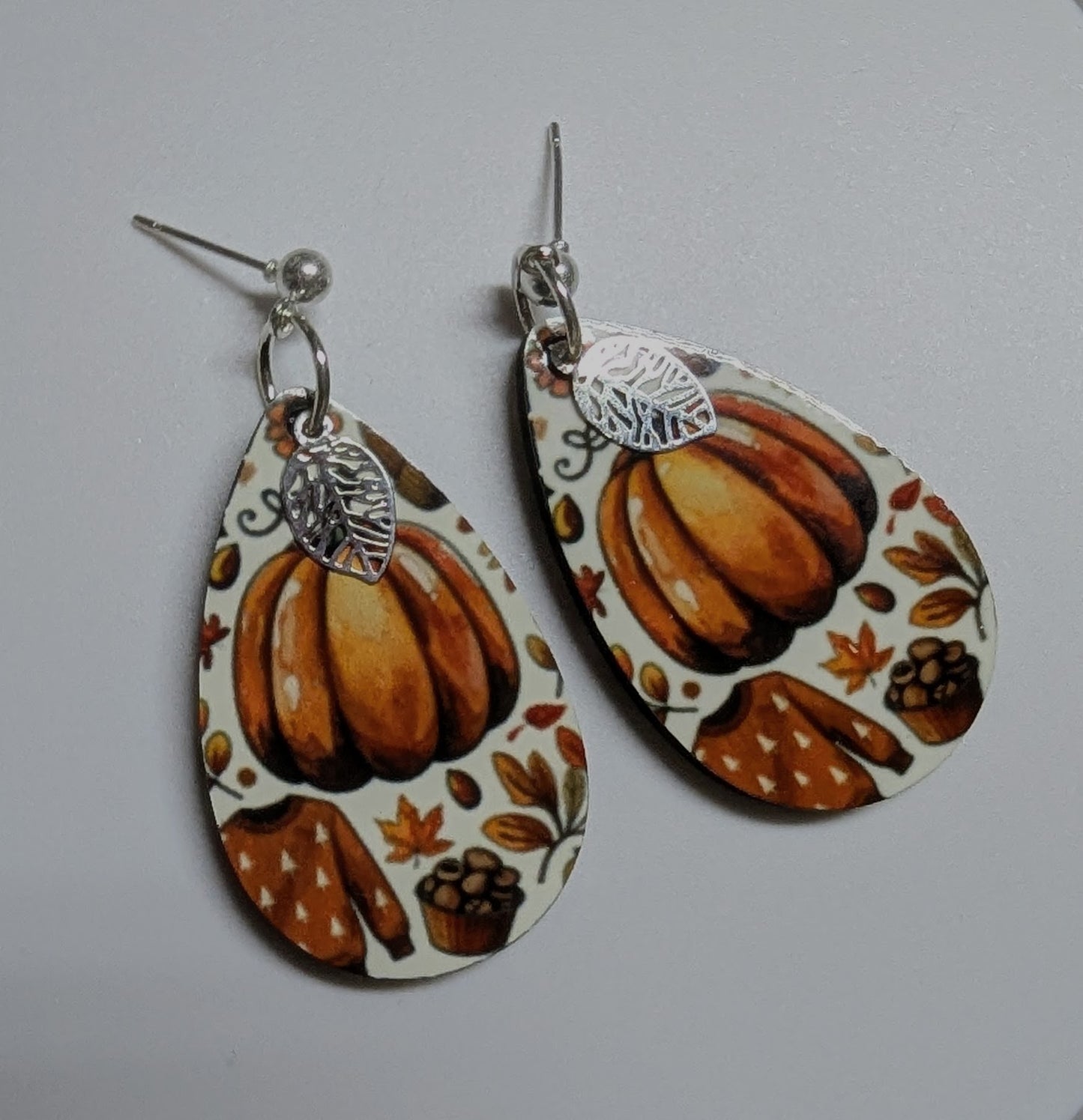 🎃 Cozy Pumpkin Teardrop Earrings – Sweater Weather Edition