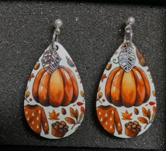 🎃 Cozy Pumpkin Teardrop Earrings – Sweater Weather Edition