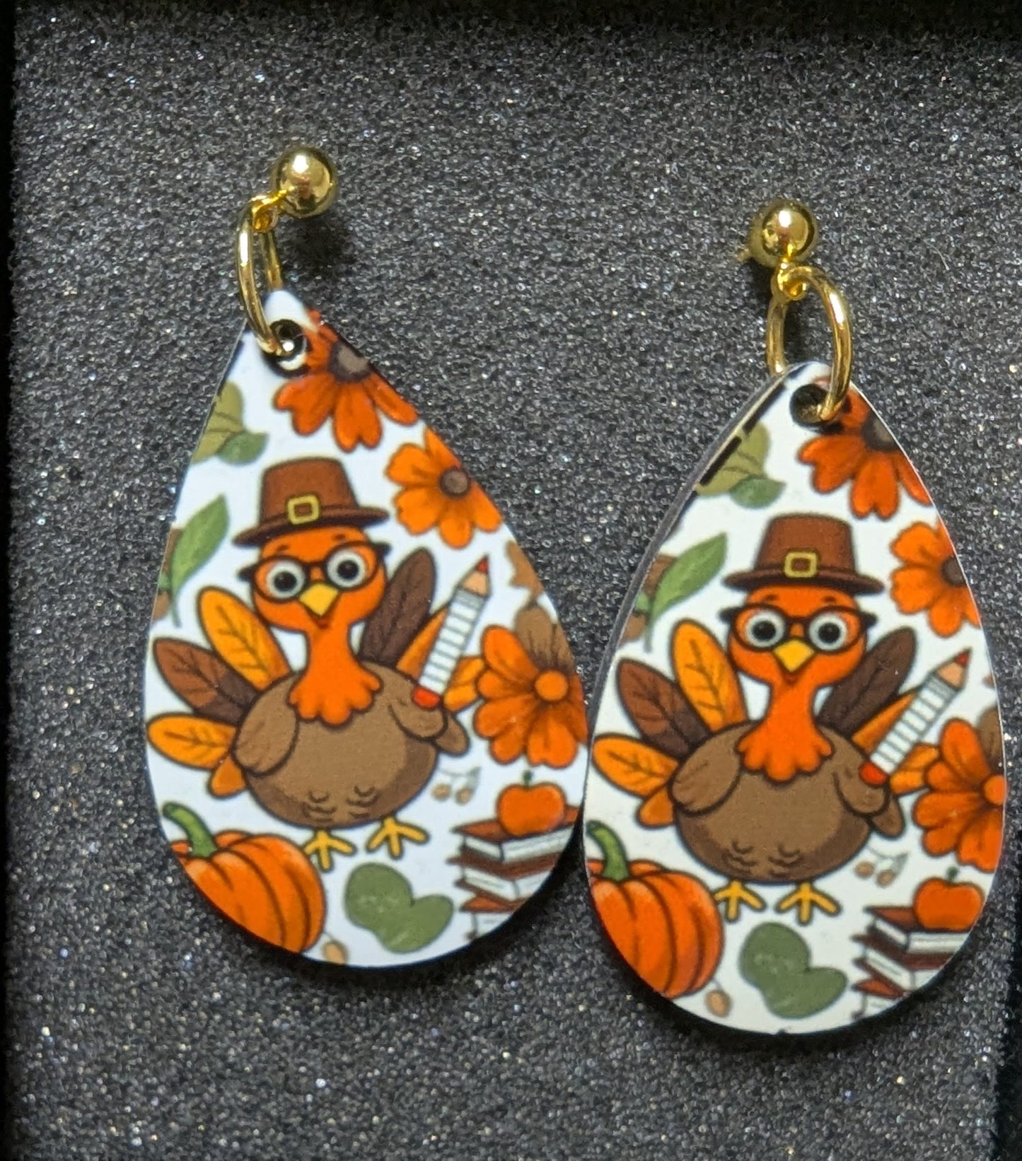 🦃 Pilgrim Pals turkey Teardrop  Earrings – + Autumn Icon